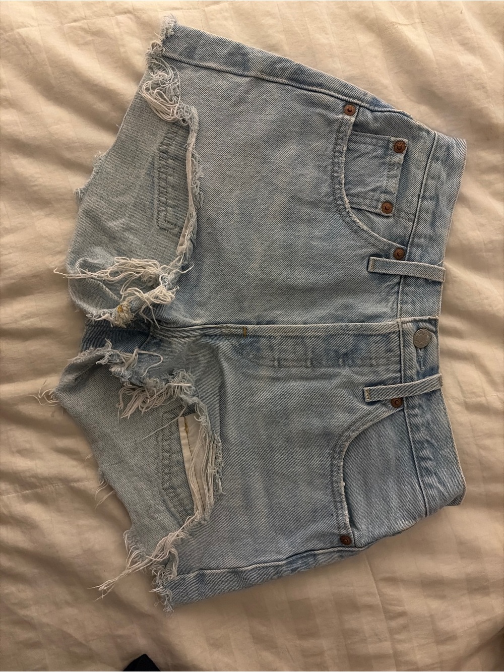 Women’s Levi’s Light Wash Jean Shorts